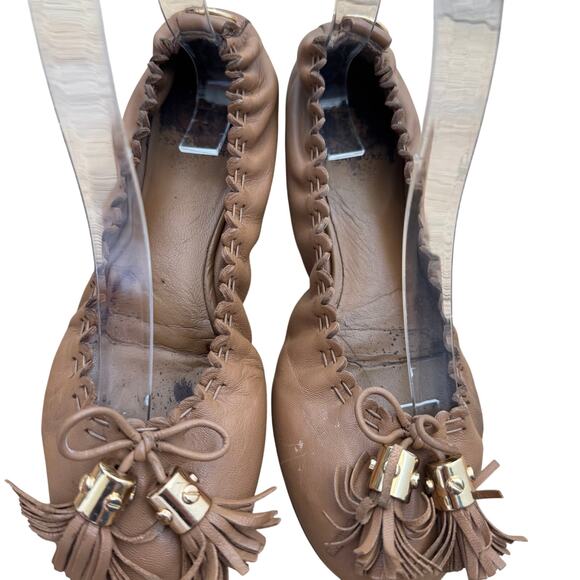 Tory Burch Reese Tan Leather Stretch Tassel Slip On Logo Ballet Flats Size 6 - Picture 1 of 8
